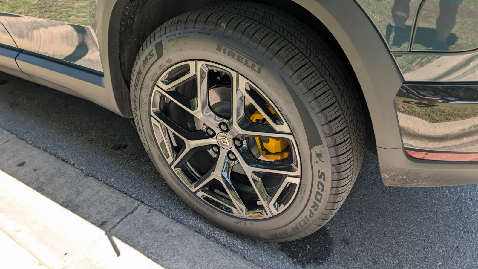 Rivian R2 21 inch Liquid Tungsten All-Season Tire
