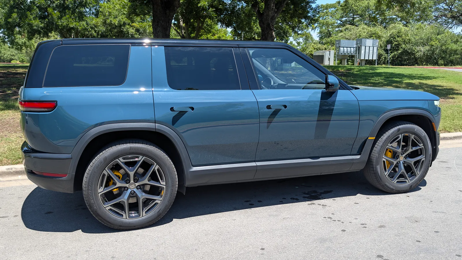 Rivian R2 Catalina Cove Exterior