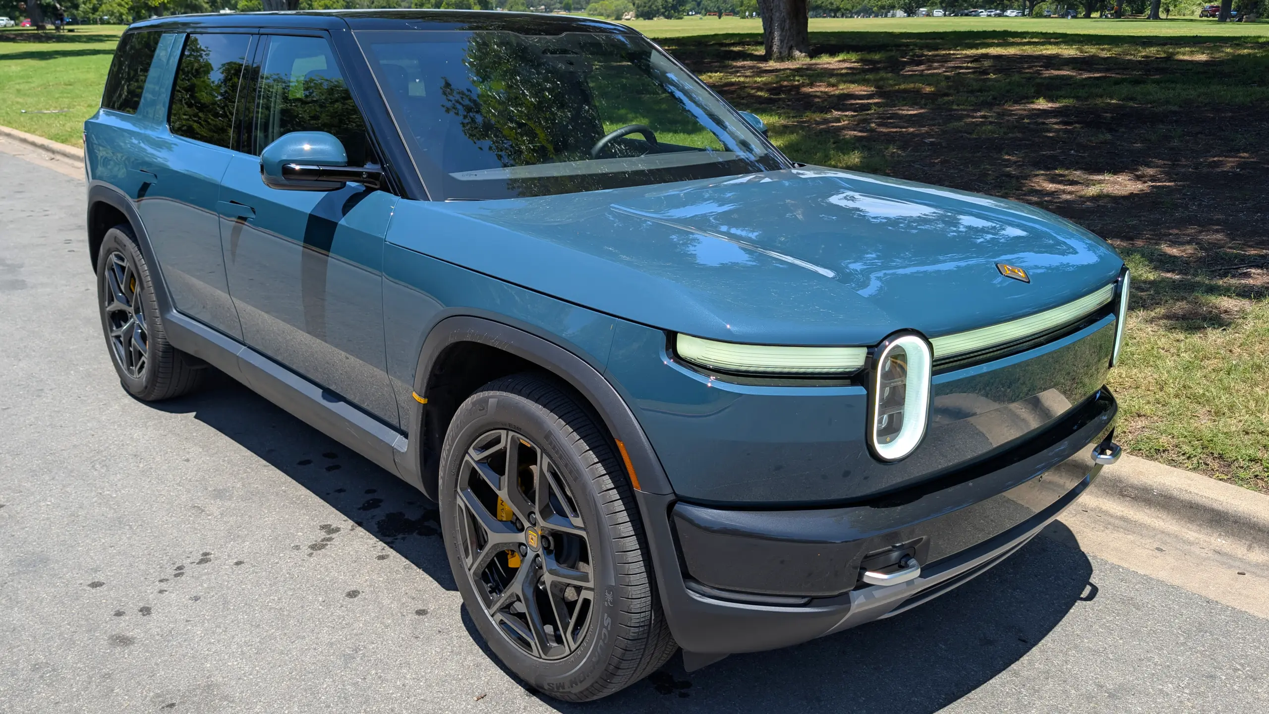 Rivian R2 - Front Side Exterior